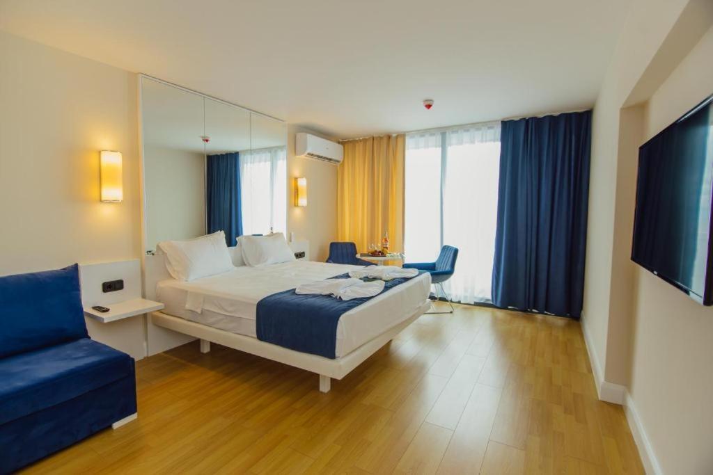 Sea View Apartments In Orbi City Batumi Exterior foto
